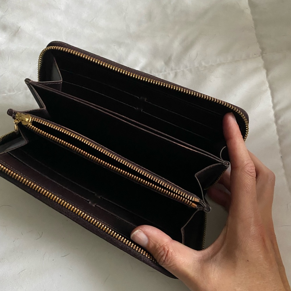 Louis Vuitton wallet - Picture 3 of 3